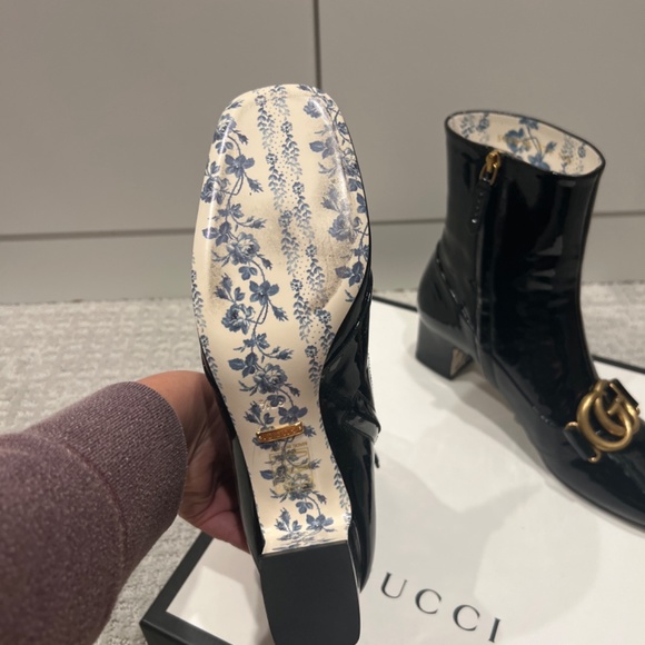 Gucci GG Marmont Patent Leather Ankle Bootie Size 37 1/2, US 7.5 - Picture 3 of 5